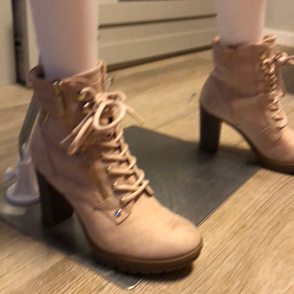 Guess pink boots size size 8M